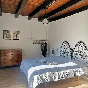 https://la-casa-delle-zie.it-lombardy.com