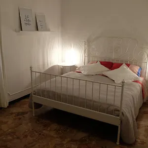 https://camera-comoda-vicina-al-centro.emilia-romagnahotels.net