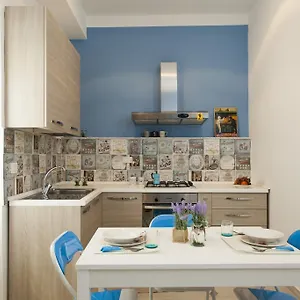 https://byron-shelley-apartments.hotelitalianriviera.com